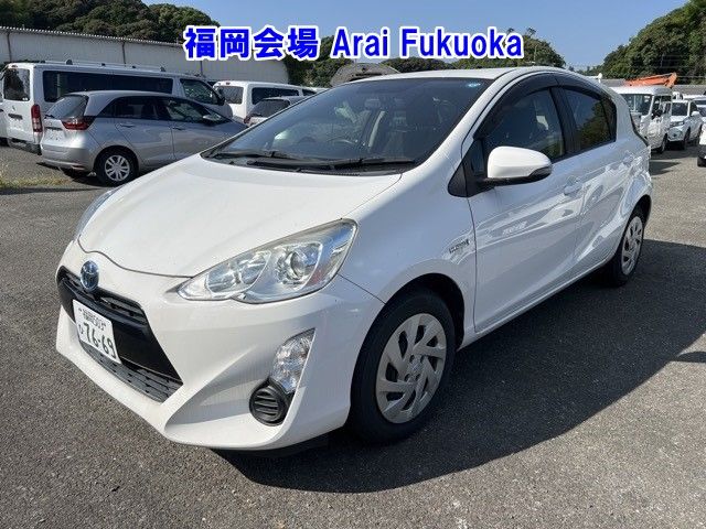 2017 Toyota Aqua S auction photo 10