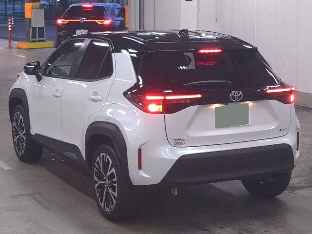 2026 Toyota Yaris Cross Hybrid Z auction photo 2