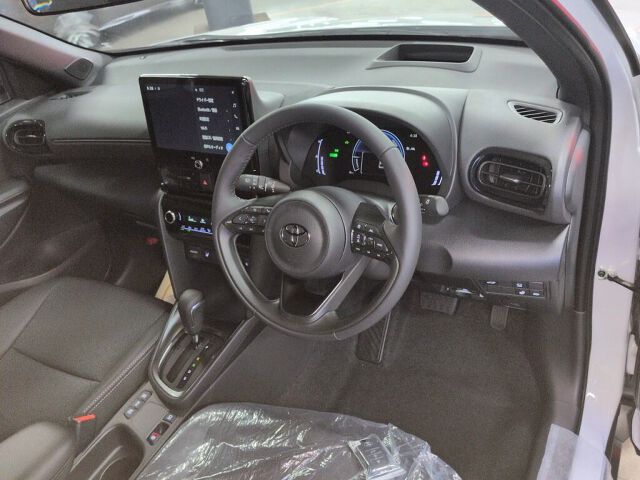 2026 Toyota Yaris Cross Hybrid Z auction photo 3