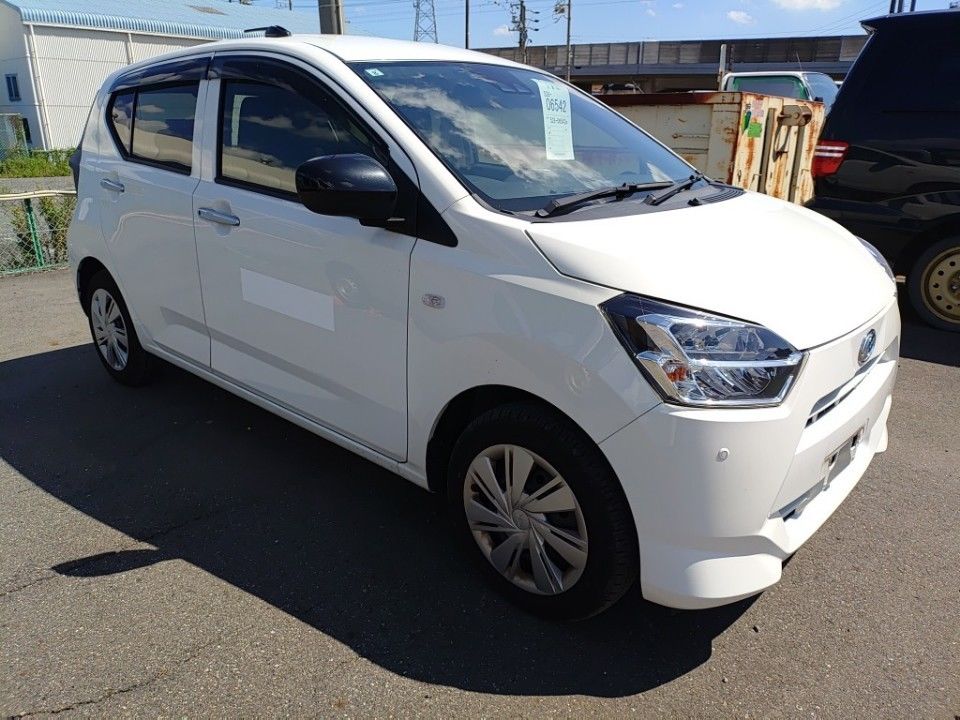 2021 Daihatsu Mira e:S auction photo 4