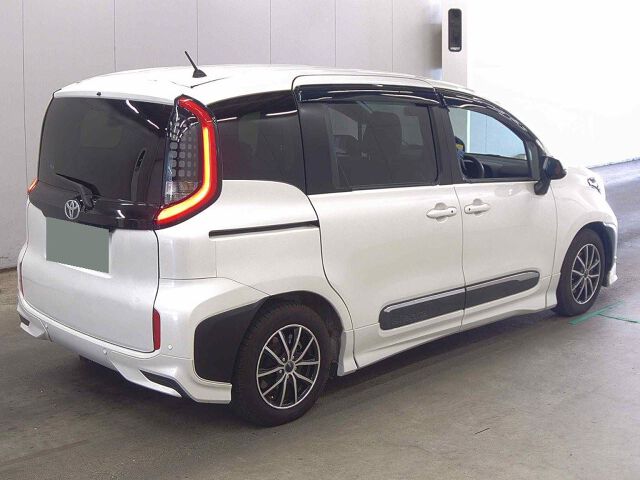 2023 Toyota Sienta ハイブリッドZ auction photo 5