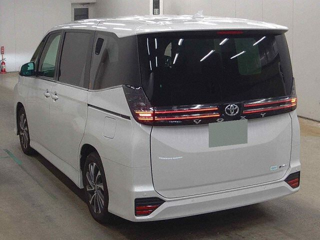 2026 Toyota Voxy ハイブリッドS-Z auction photo 2