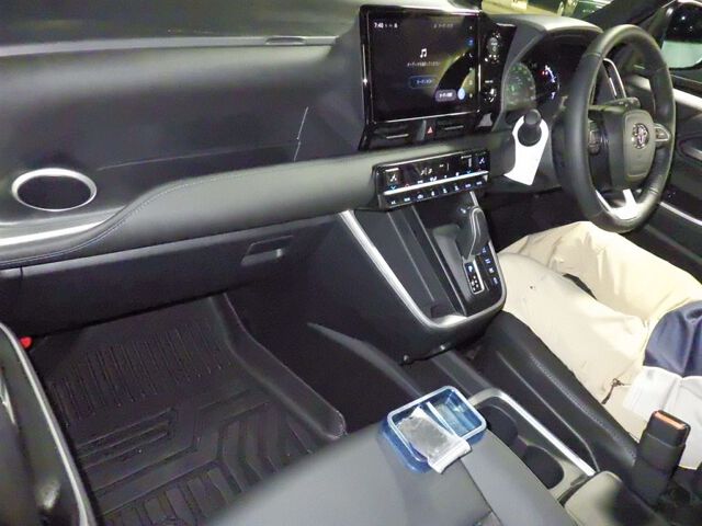 2026 Toyota Voxy ハイブリッドS-Z auction photo 3