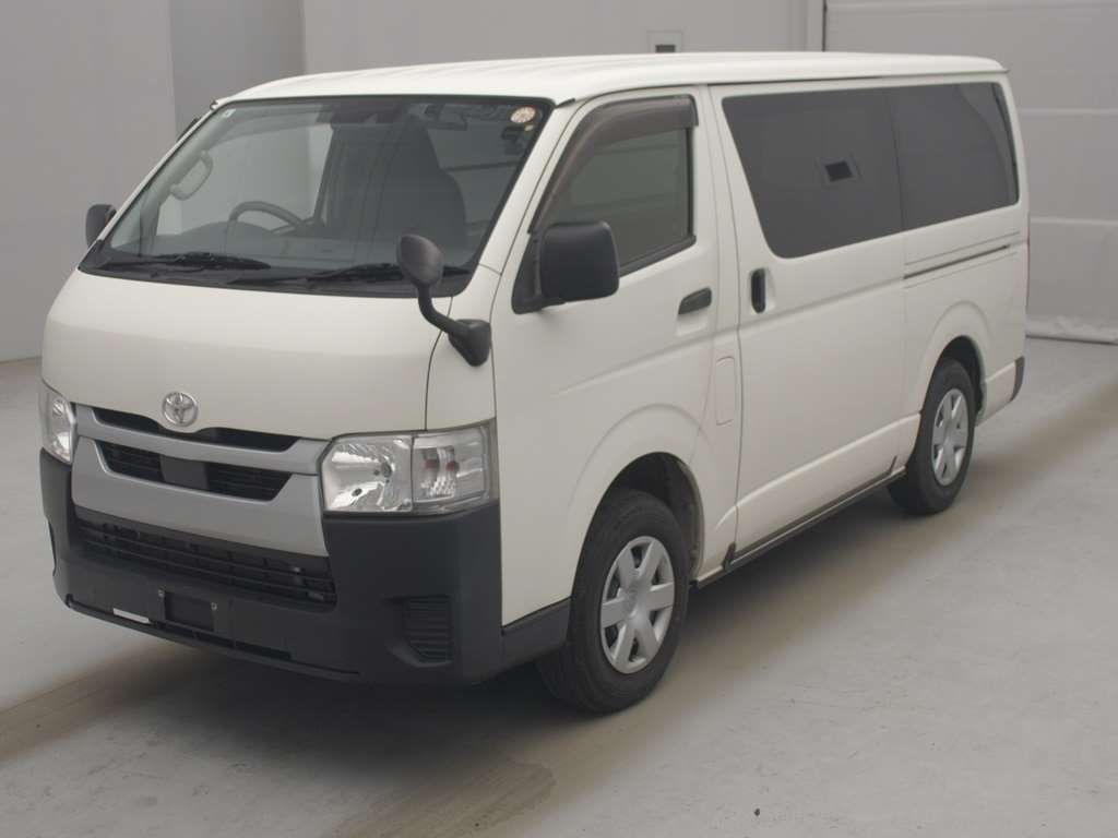 2021 Toyota Hiace Long DX 4WD Japan auction vehicle