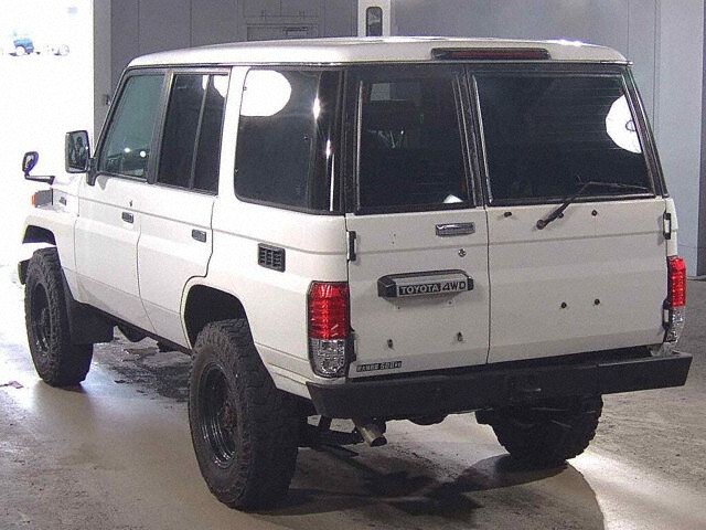 2003 Toyota Land Cruiser 70 LX 4WD auction photo 2