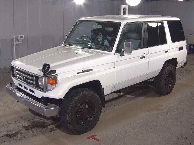 2003 Toyota Land Cruiser 70 LX 4WD auction photo 4