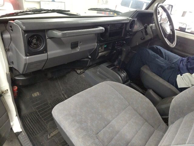 2003 Toyota Land Cruiser 70 LX 4WD auction photo 3