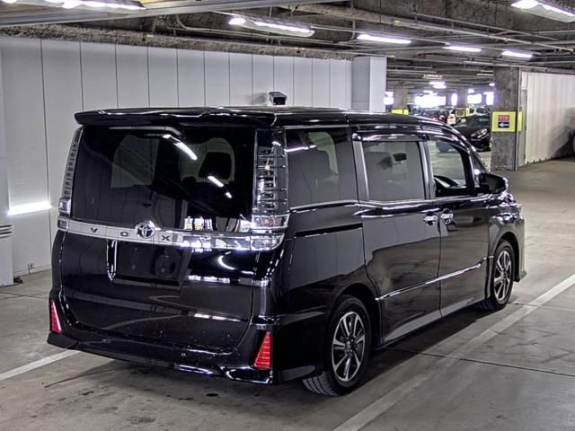 2020 Toyota ヴォクシー ZS キラメキ2 auction photo 3