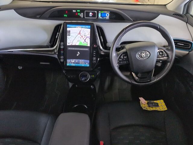 2018 Toyota Prius PHEV SナビPセフティプラス auction photo 3