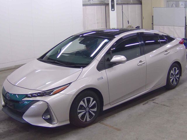 2018 Toyota Prius PHEV SナビPセフティプラス auction photo 4