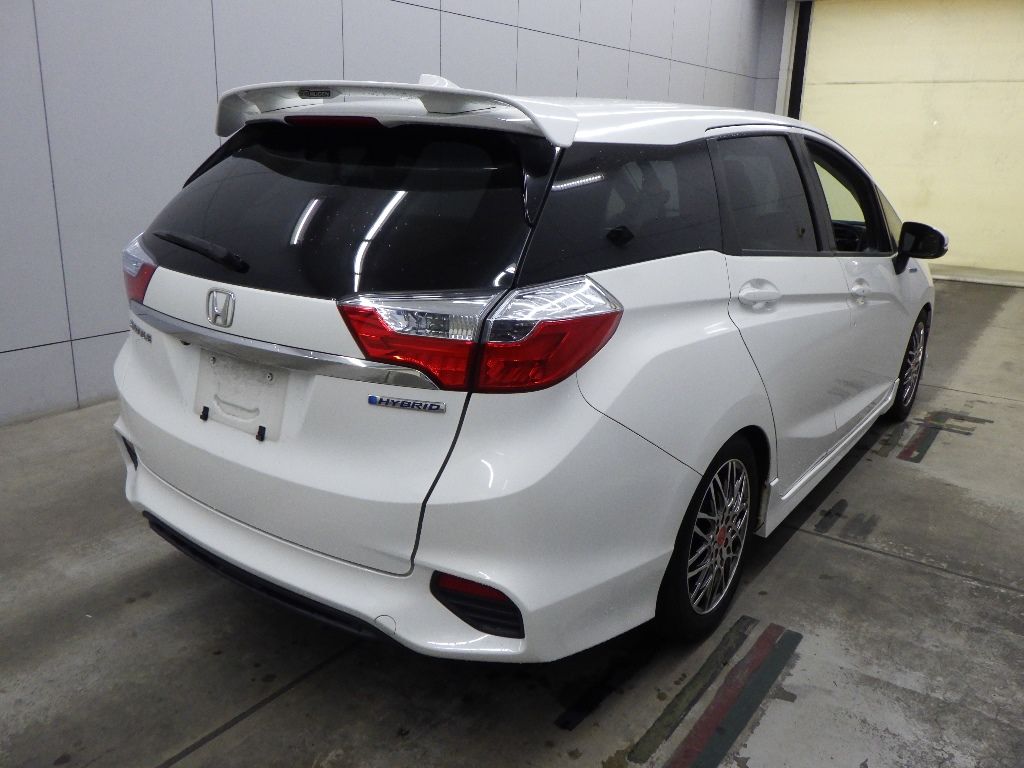 2016 Honda Shuttle ハイブリッドXスタイルエディション auction photo 2