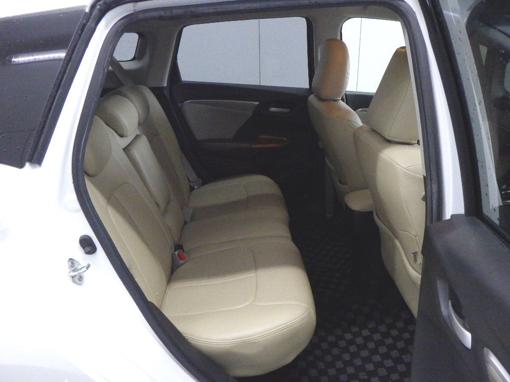2016 Honda Shuttle ハイブリッドXスタイルエディション auction photo 7