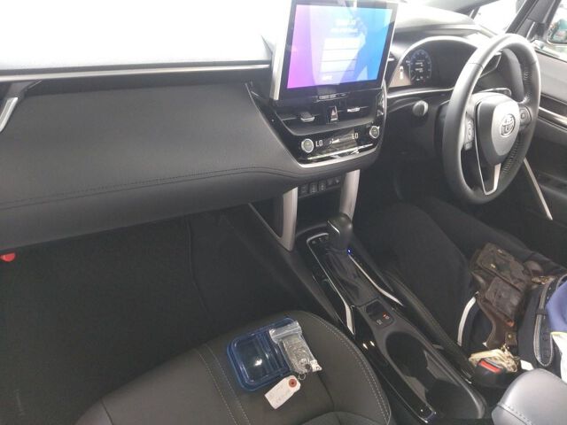 2024 Toyota Corolla Cross ハイブリッドZ auction photo 3