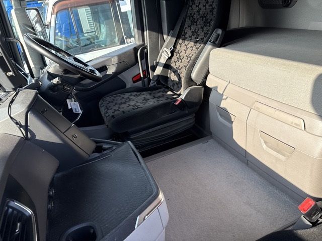 2020 Hino スカニア Aluminum Wing auction photo 5