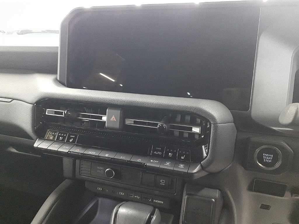 2024 Toyota Land Cruiser 250 VX 4WD auction photo 12