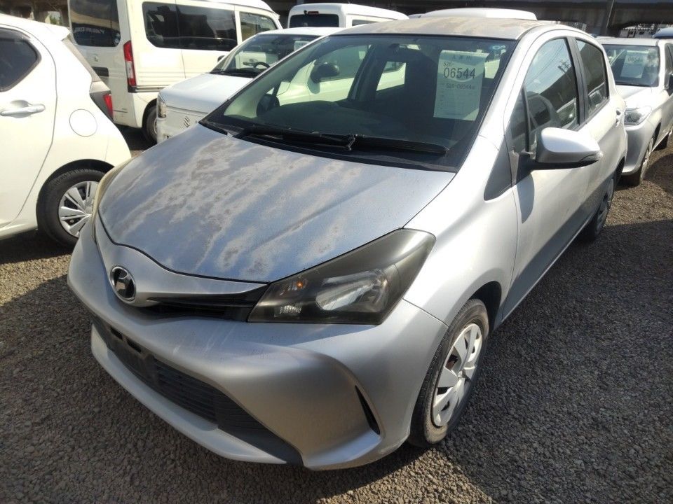 Japan Auction Vehicles 32 2015 Toyota Vitz auction photo