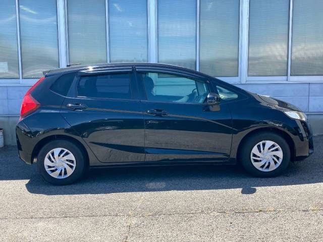 2016 Honda Fit 13G-F Package auction photo 2