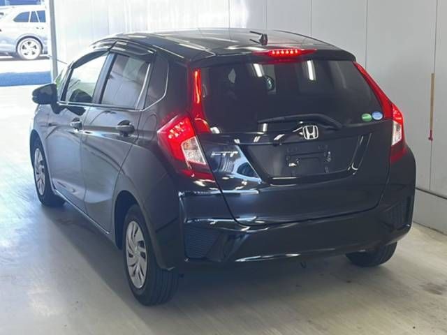 2016 Honda Fit 13G-F Package auction photo 3