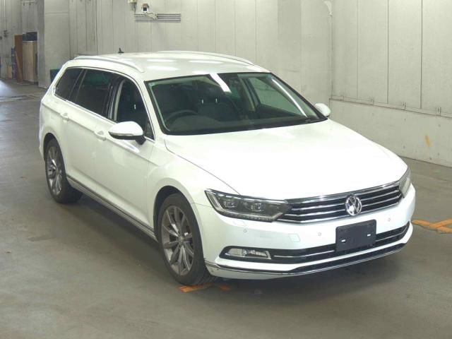 2018 Volkswagen VW パサート ヴァリアントTSIハイライン Japan auction vehicle