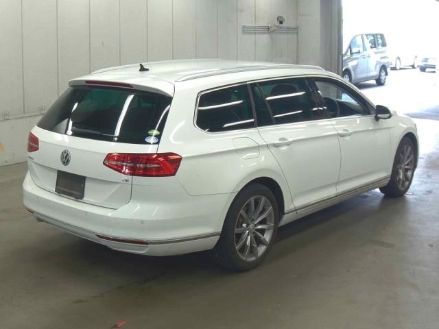 2018 Volkswagen VW パサート ヴァリアントTSIハイライン auction photo 3