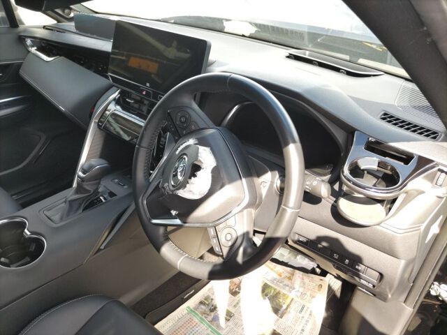 2024 Toyota Harrier Z auction photo 3