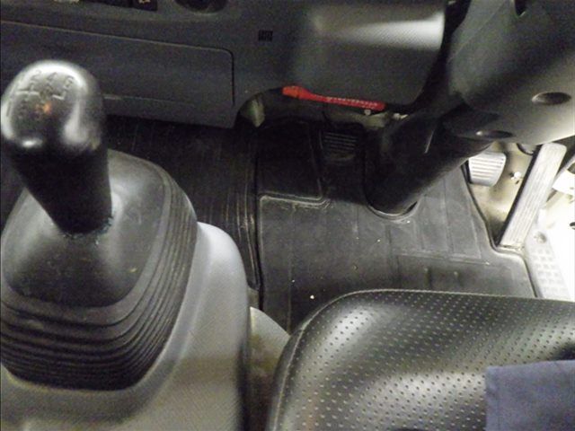 2015 Isuzu Elf Garbage truck auction photo 7