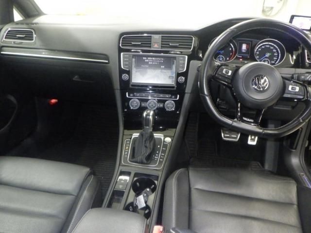2017 Volkswagen ゴルフRヴァリアント auction photo 3