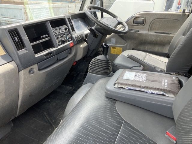2012 Isuzu Elf dump auction photo 5