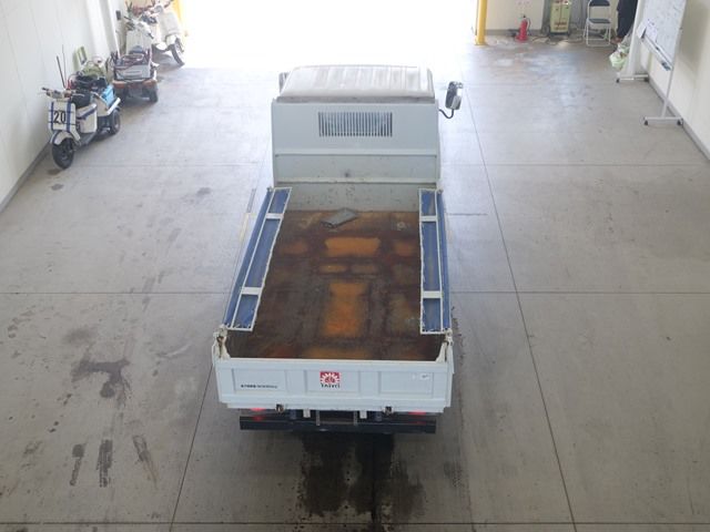 2012 Isuzu Elf dump auction photo 3