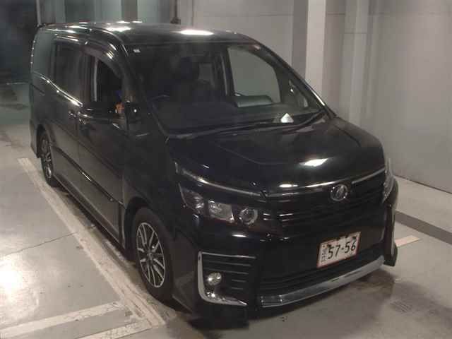 Japan Auction Vehicles 12 2015 Toyota Voxy ZS auction photo