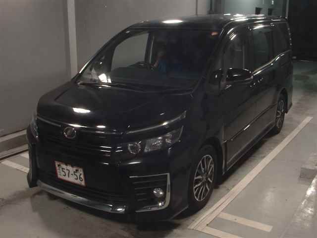 2015 Toyota Voxy ZS auction photo 4