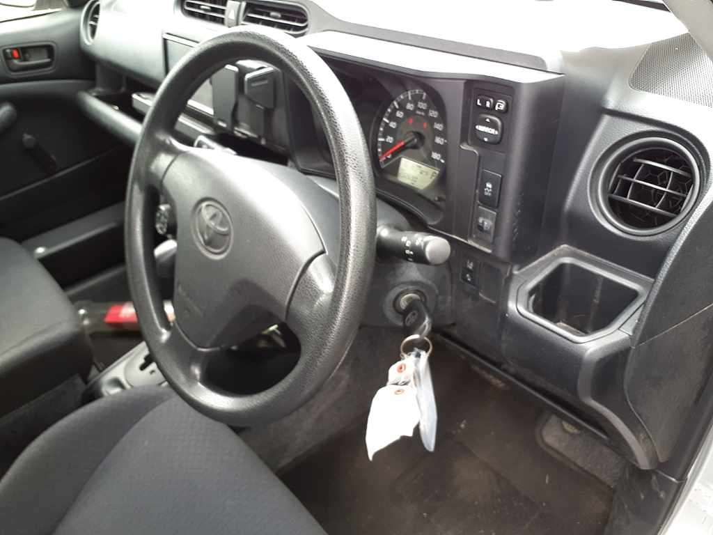 2021 Toyota Probox DX Comfort 4WD auction photo 7