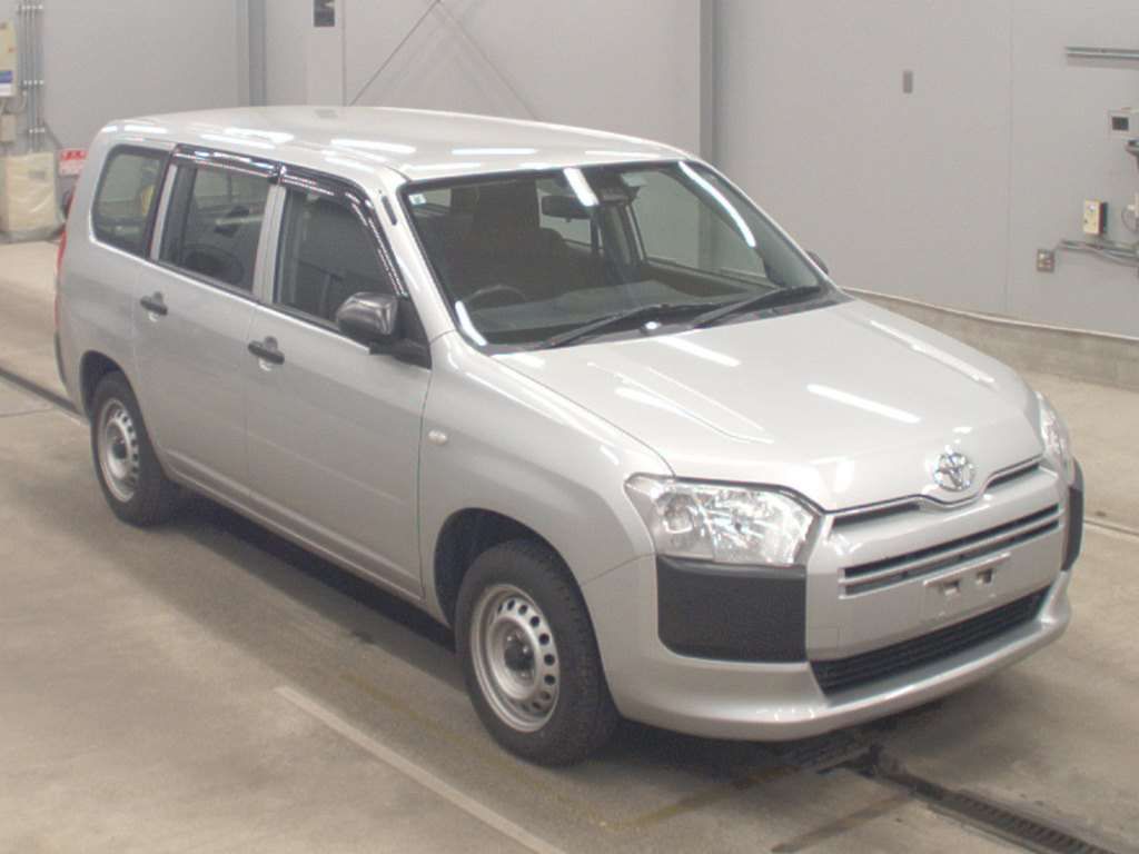 2021 Toyota Probox DX Comfort 4WD auction photo 5