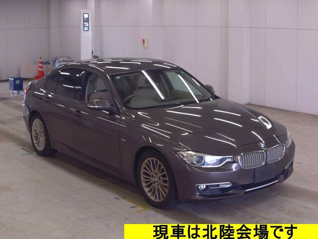 2013 BMW 3 Series 328Iモダン Japan auction vehicle