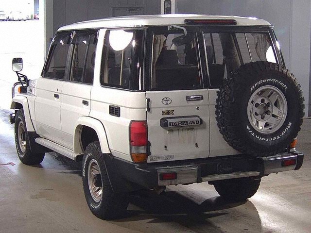 1998 Toyota Land Cruiser 70 ZX 4WD auction photo 2