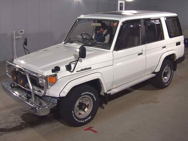 1998 Toyota Land Cruiser 70 ZX 4WD auction photo 4