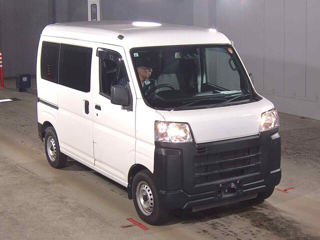 2022 Toyota Pixis Van Japan auction vehicle