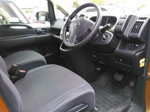 2006 Nissan Serena 20S auction photo 3