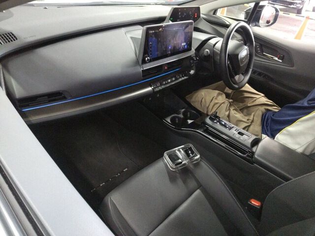 2023 Toyota Prius Z 4WD auction photo 3