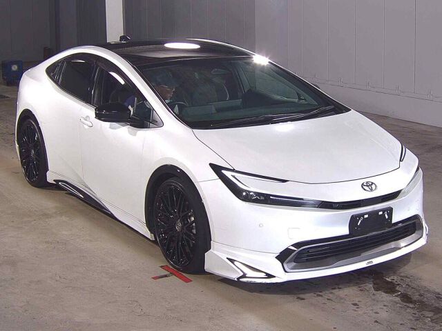 Japan Auction Vehicles 8 2023 Toyota Prius Z 4WD auction photo
