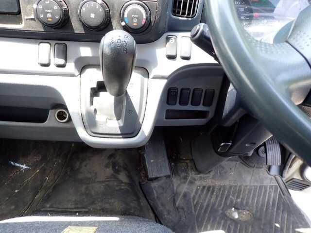 2014 Mitsubishi Fuso Canter 2.5t Power Distribution Work Vehicle with Lift auction photo 14