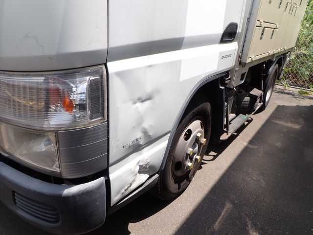2014 Mitsubishi Fuso Canter 2.5t Power Distribution Work Vehicle with Lift auction photo 7