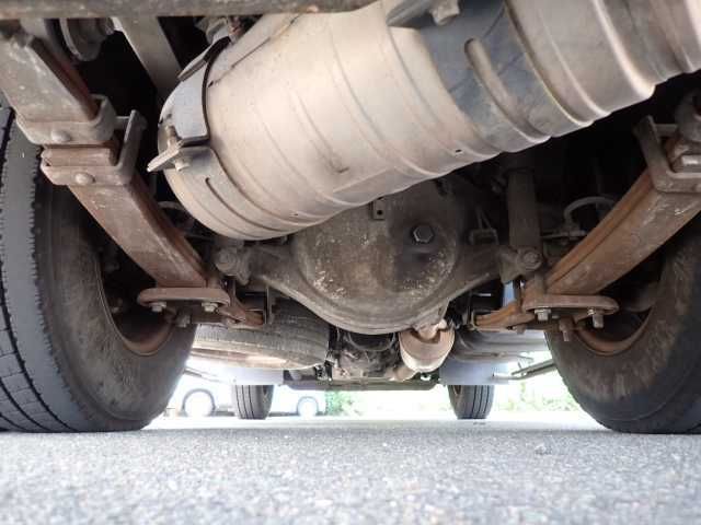 2014 Mitsubishi Fuso Canter 2.5t Power Distribution Work Vehicle with Lift auction photo 11