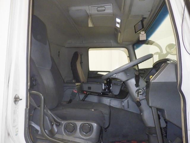 2009 Mitsubishi Fuso 冷蔵・冷凍車 auction photo 6