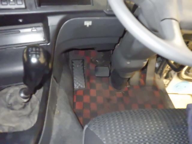 2009 Mitsubishi Fuso 冷蔵・冷凍車 auction photo 8