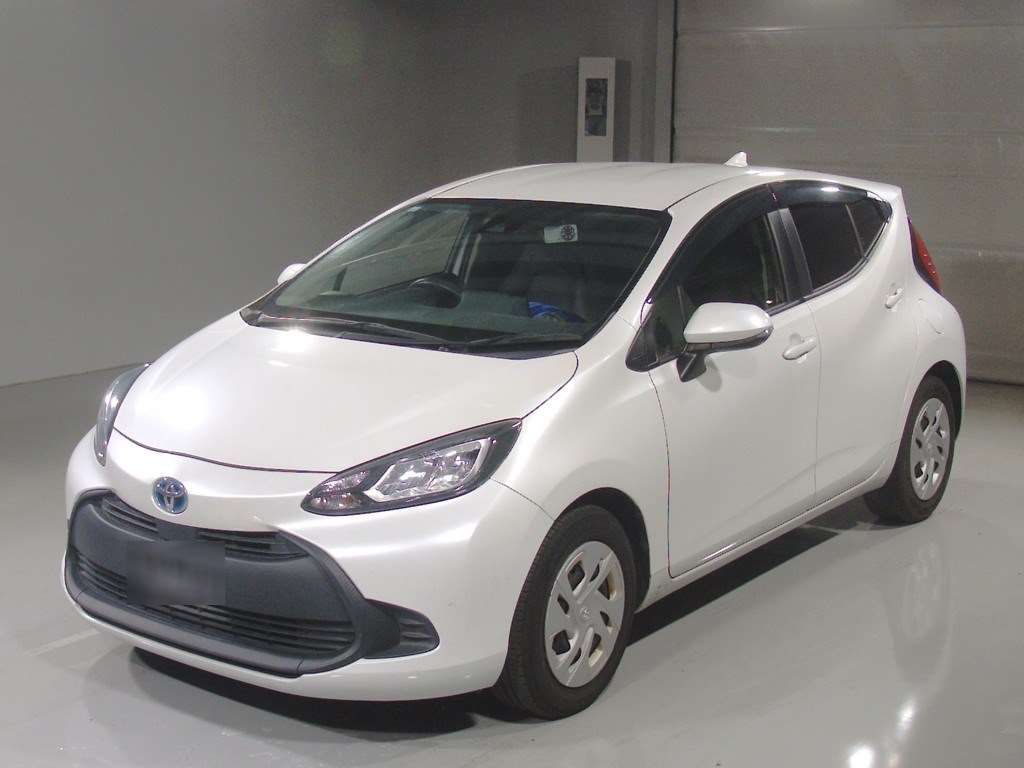 Japan Auction Vehicles 4 2021 Toyota Aqua X auction photo