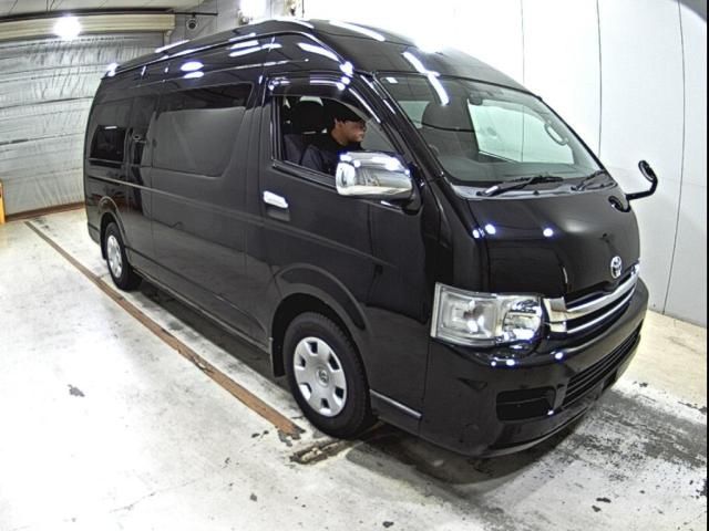 2009 Toyota Hiace グランドキャビン Japan auction vehicle