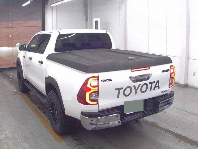2021 Toyota Hilux Z 4WD auction photo 2