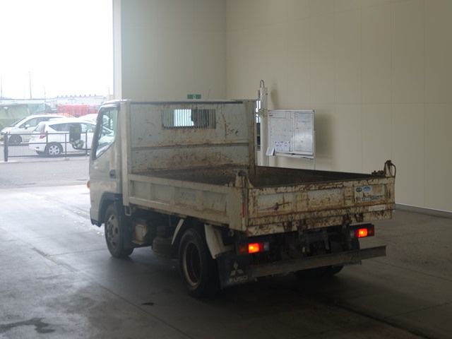 2015 Mitsubishi Fuso Canter dump auction photo 2