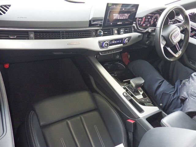 2022 Audi A5 Sportback ブラックスタイルプラス 4WD auction photo 3